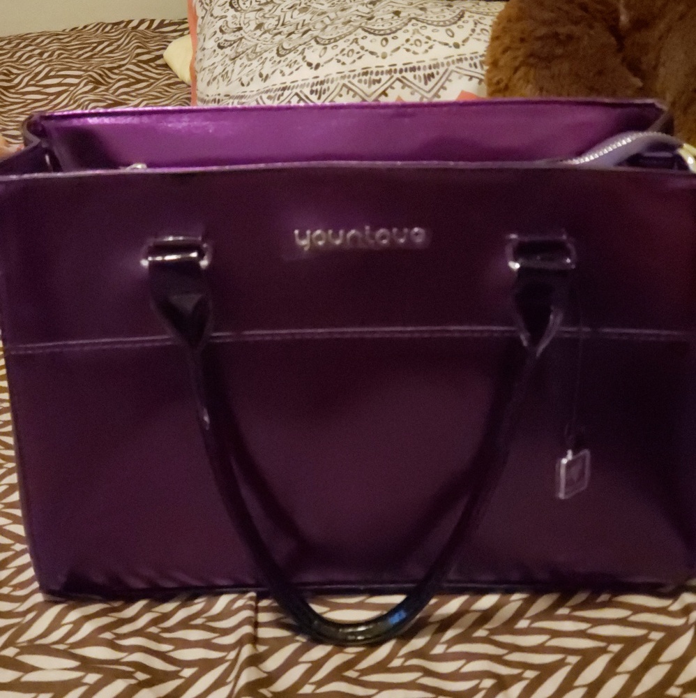 Younique purse
